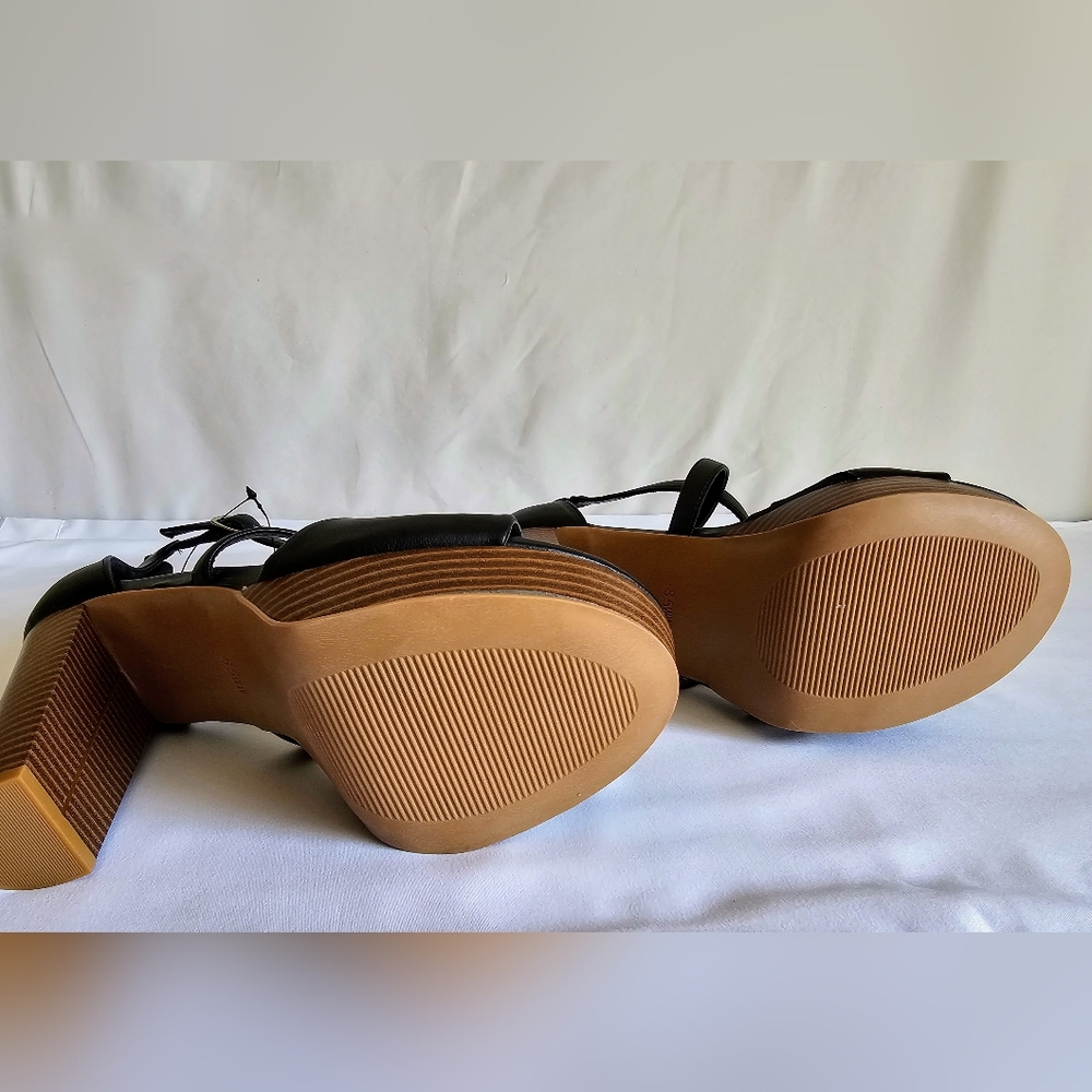 NWT Torrid Crisscross Strap Platform Heels -SAME DAY SHIP - ORDER BY 4PM PST - Picture 8 of 16